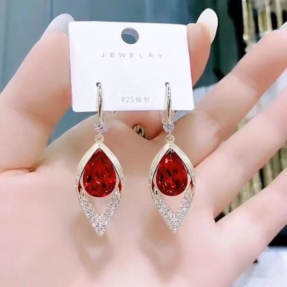 Fashion Rhombus Zircon Earrings