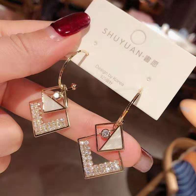 Fashion Rhombus Zircon Earrings