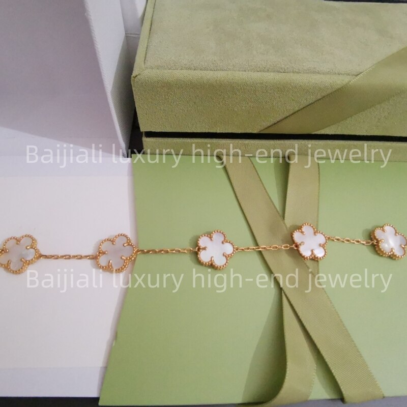 Yellow Gold Clover Bracelet