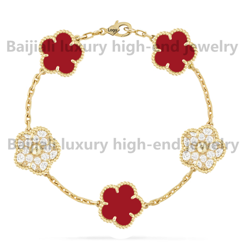 Yellow Gold Clover Bracelet