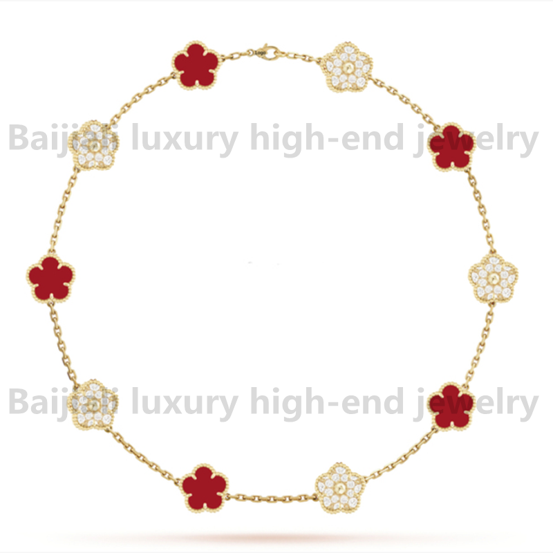 Yellow Gold Clover Bracelet